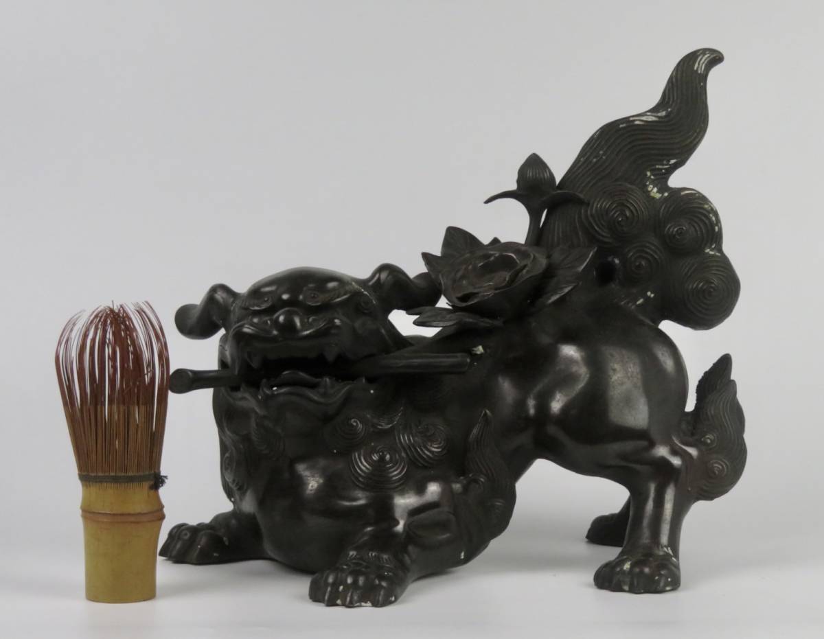 時代金工【唐銅製 唐獅子牡丹 置物/彫刻家 照雲作】細密彫刻 希少 骨董