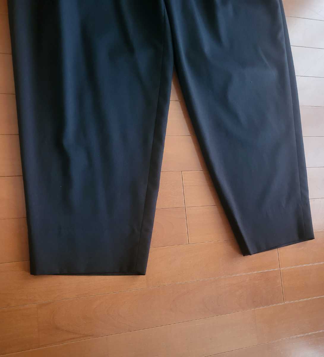 コムデギャルソンオムプリュス　超定番　2タックパンツ　ブラック　サイズM COMME des GARCONS homme plus コムデギャルソンオムプリュス des 2タックパンツ オムプリュス プリュス）、2タックパンツ。シンプル、上質、エレガント。 (コムデギャルソンオム