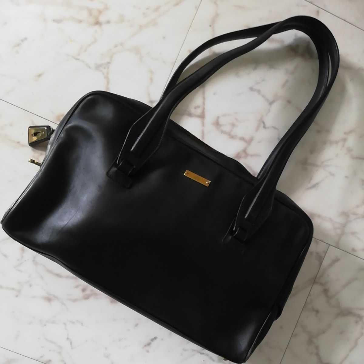 正規店購入品グッチGUCCIブラック黒カーフレザー本革ショルダーバッグ