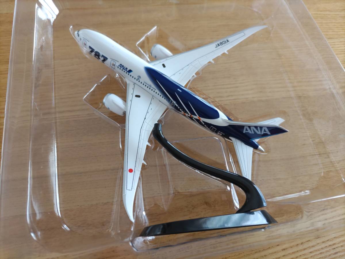 全日空 ANA B787-8 1/400 新品未開封 全日空商事 NH40114 さめ JA831A