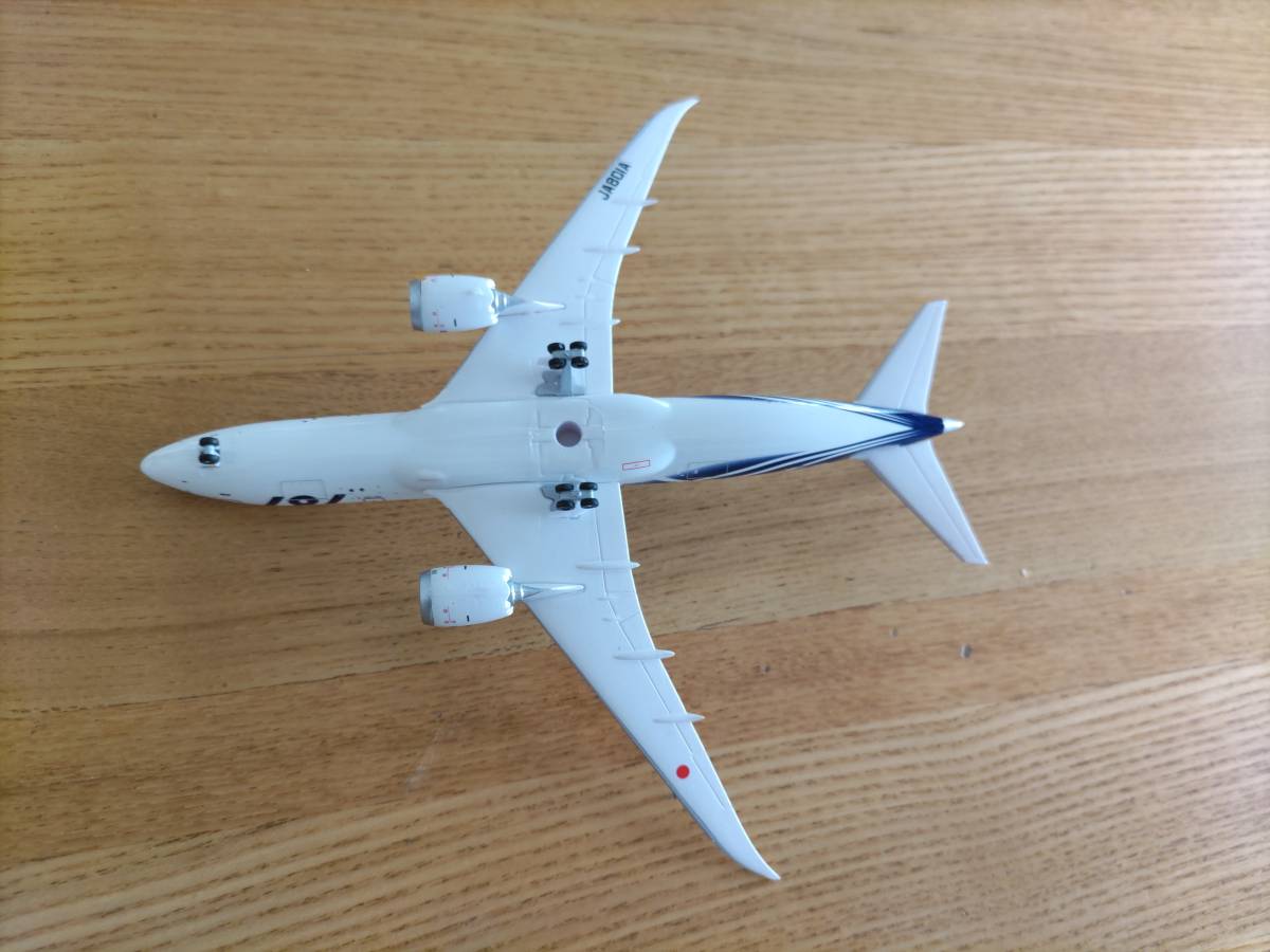 全日空 ANA B787-8 1/400 新品未開封 全日空商事 NH40114 さめ JA831A