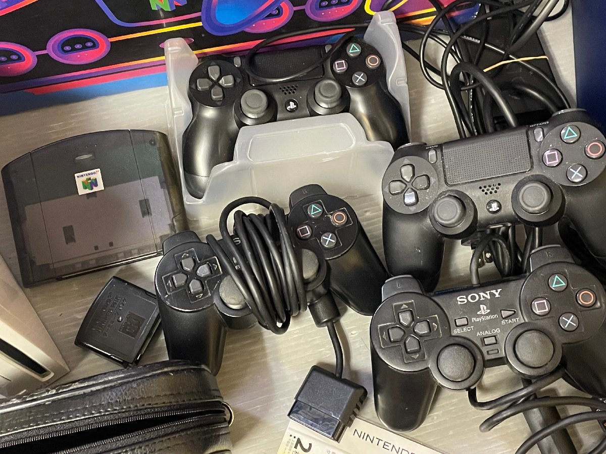 ジャンク品】ゲーム機本体や周辺機器 まとめてダンボール箱一杯分！PS2