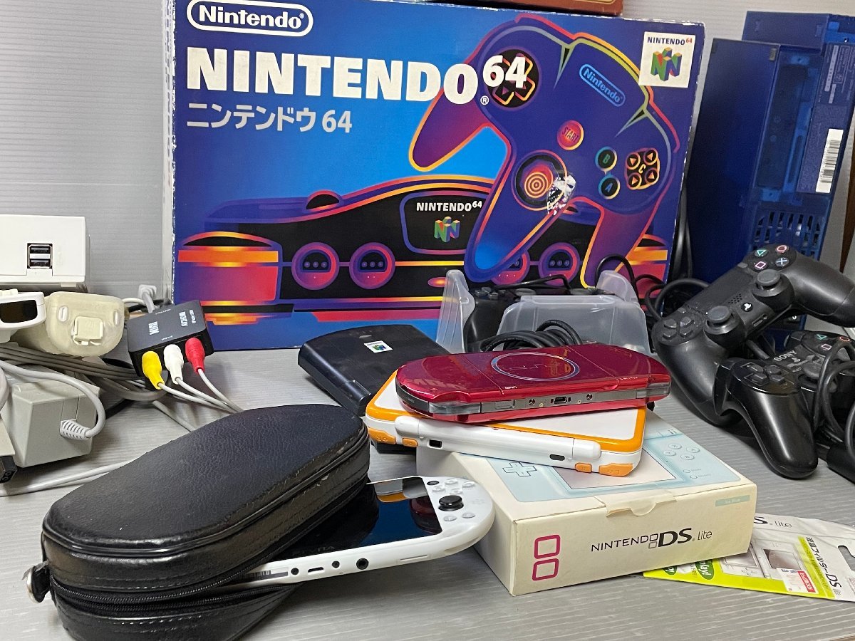 ジャンク品】ゲーム機本体や周辺機器 まとめてダンボール箱一杯分！PS2