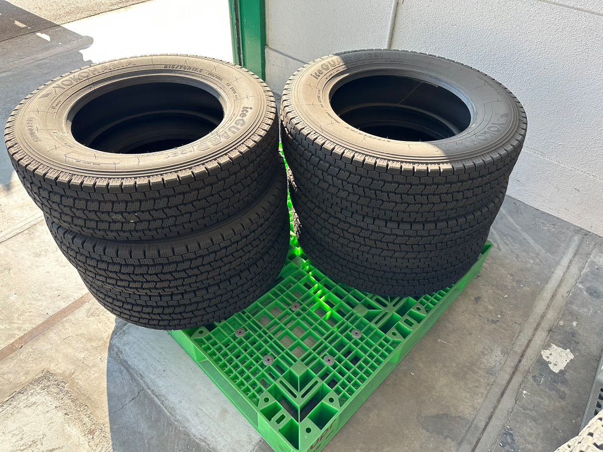 トヨタ TOYOTA コースター スタッドレス タイヤ 215/70R17.5
