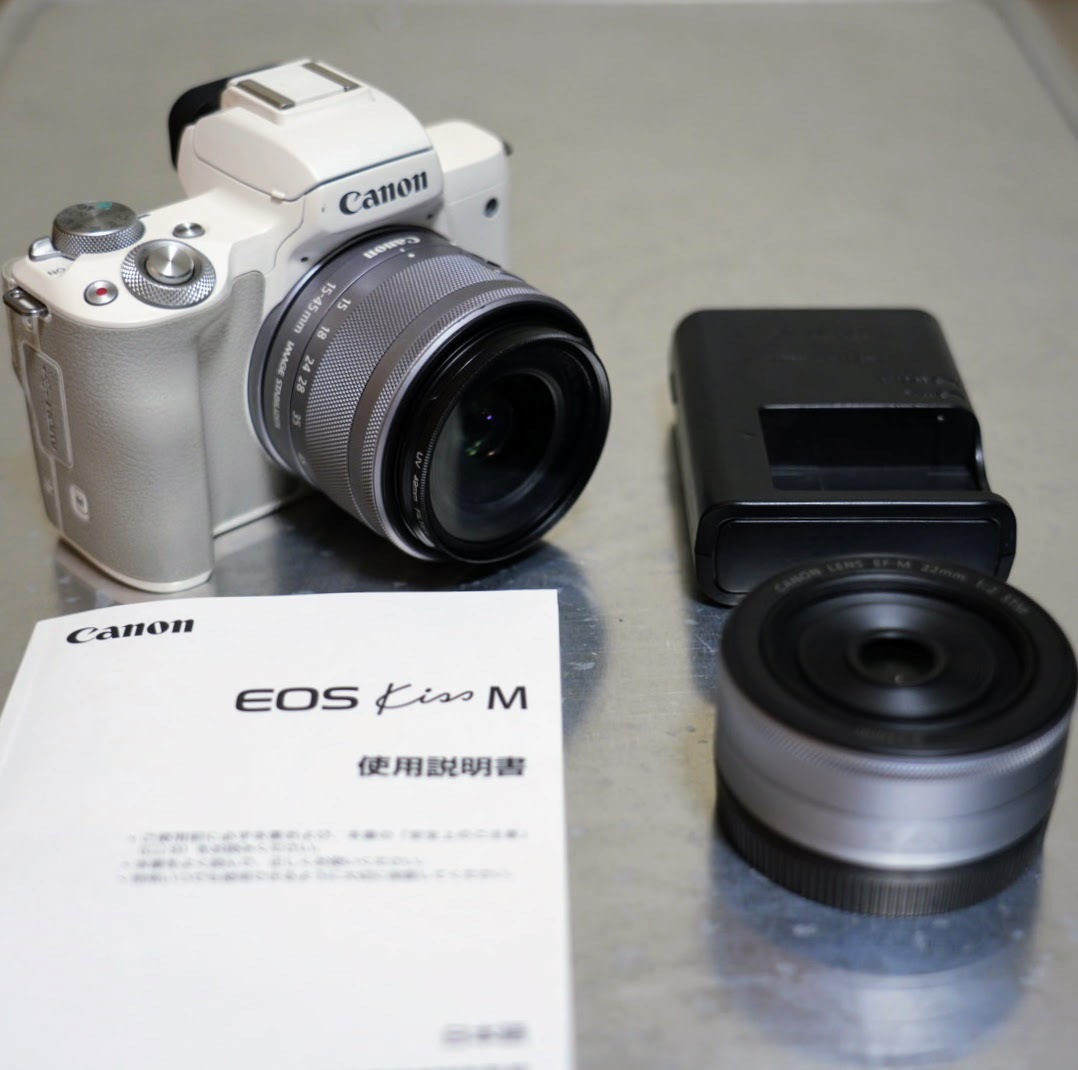 赤字超特価，定番 Canon EOS KISS M EF-M22mm EF-M15-45mm ダブルレンズキット ホワイト(キヤノン)｜売買されたオークション情報、yahooの商品情報をアーカイブ公開 - オークファン キヤノン