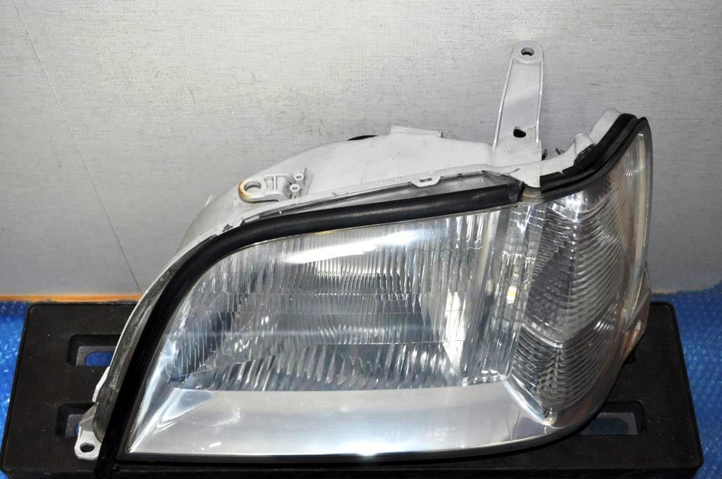 17 クラウン エステート ロイヤル 前期(JZS175) 純正 ヘッドライト jzs171 jzs173 jzs175 jzs179 17 クラウン ロイヤル 前期 ハロゲン
