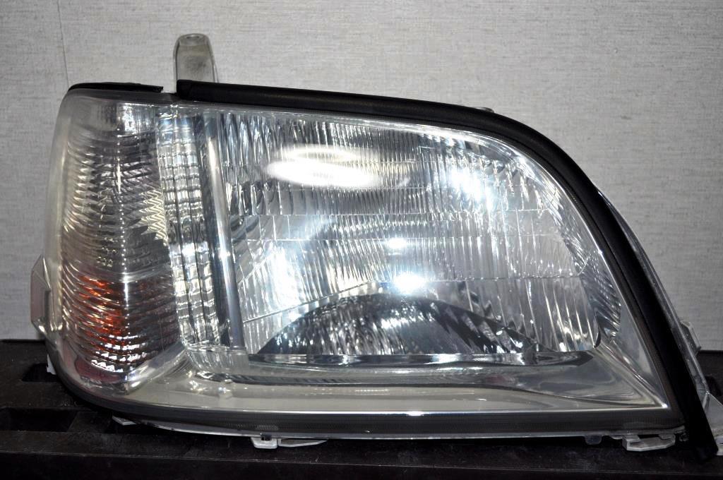 17 クラウン エステート ロイヤル 前期(JZS175) 純正 ヘッドライト jzs171 jzs173 jzs175 jzs179 17 クラウン ロイヤル 前期 ハロゲン