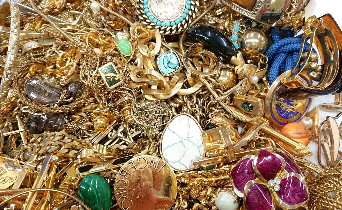 大量/重量5kg【アクセサリーまとめ】ゴールド/金具/ジャンク 