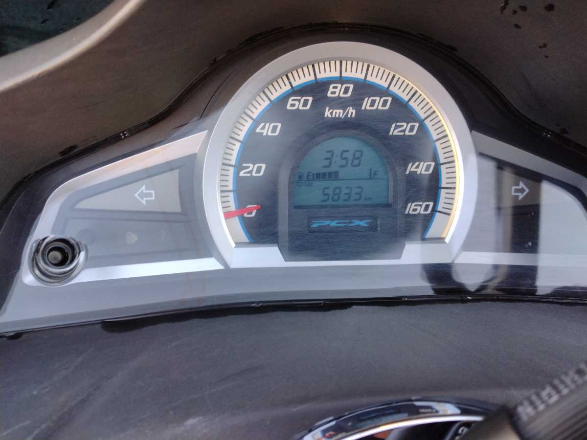 HONDA PCX125 JF56 黒 走行5833km 自賠責9年4月迄 セル1発始動 