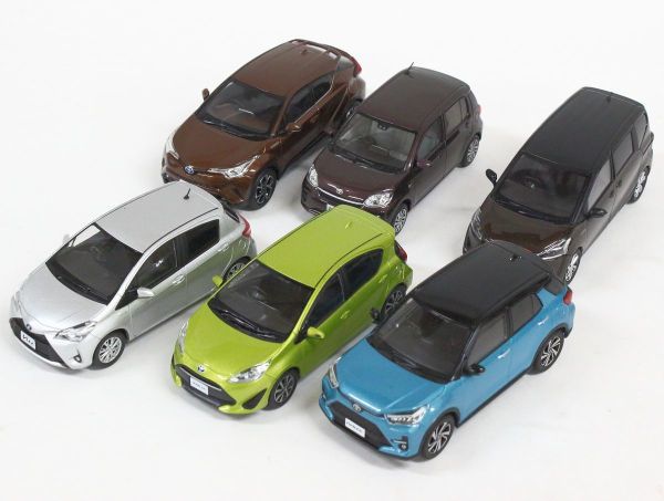 トヨタ アクア ミニカー 6台セット