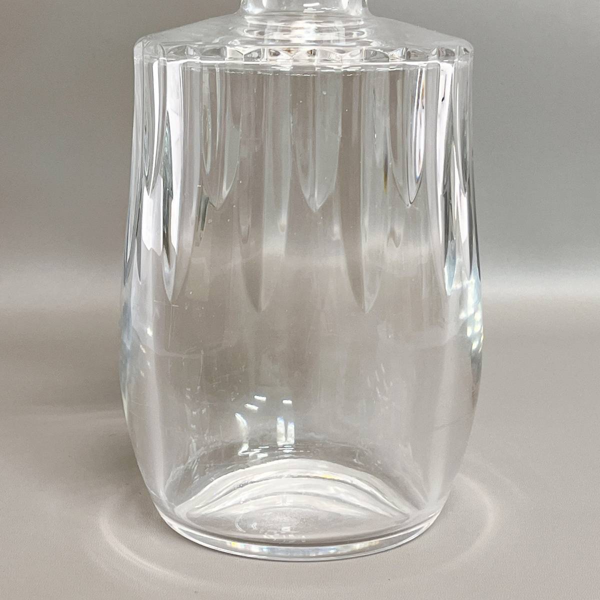 ★ラーセン バカラ クリスタルボトル デキャンタ LARSEN / アルコール度数:40% 内容量:700ml ラーセン ブランデー LARSEN カービング ゴールド メルカリ