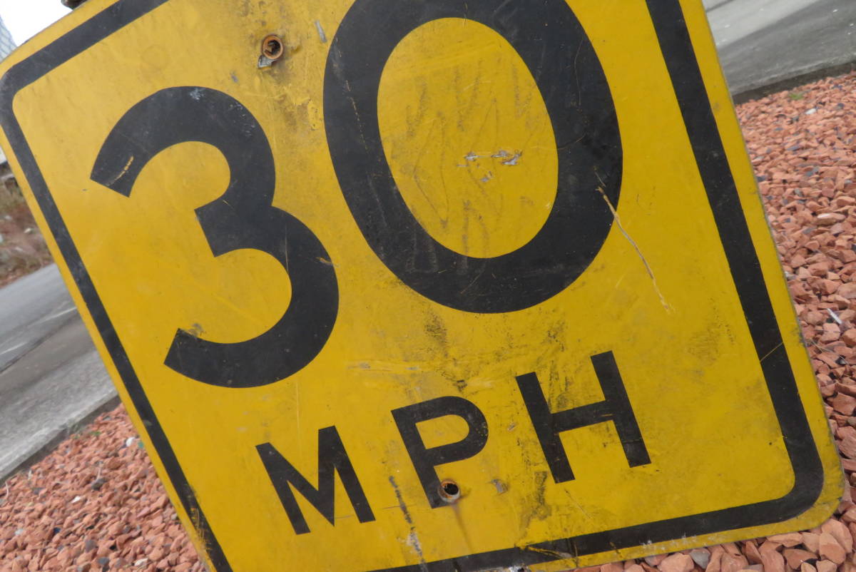 【本物】アメリカの道路標識　30 MINUTE PARKING 30分駐車可 M.P.H MPH 30 ロードサイン 駐車禁止 ヴィンテージ アメリカ 看板 道路