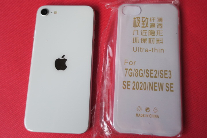 【極美品】iPhone SE 第2世代 (SE2) 　64GB ホワイト　SIMロック解除済