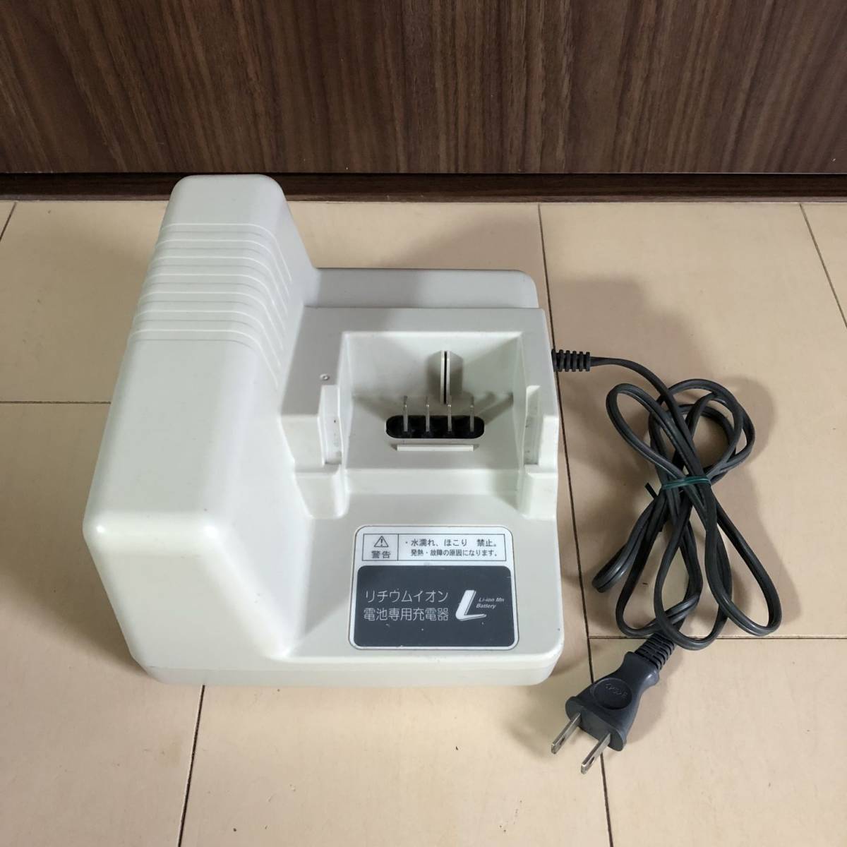 NKJ033 Panasonic パナソニック 充電器 - 電動アシスト自転車用 