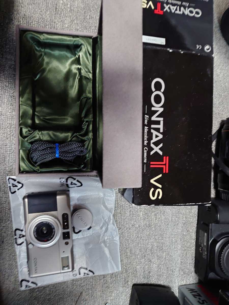 608 CONTAX コンタックス TVS フィルムカメラ コンパクトカメラ ／vario sonnar 3.5-6.5/28-56 T＊ Carl Zeiss 箱付き