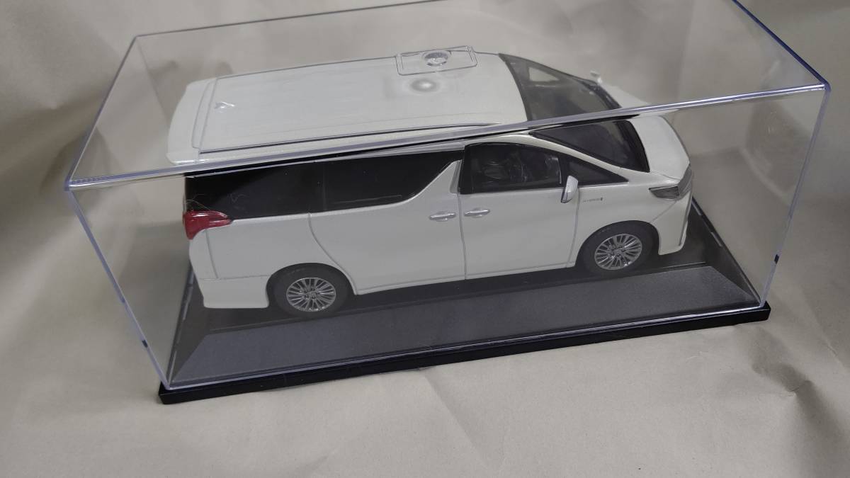アルファード トヨタ 1⁄30 ミニカー カラーサンプル ALPHARD 新型