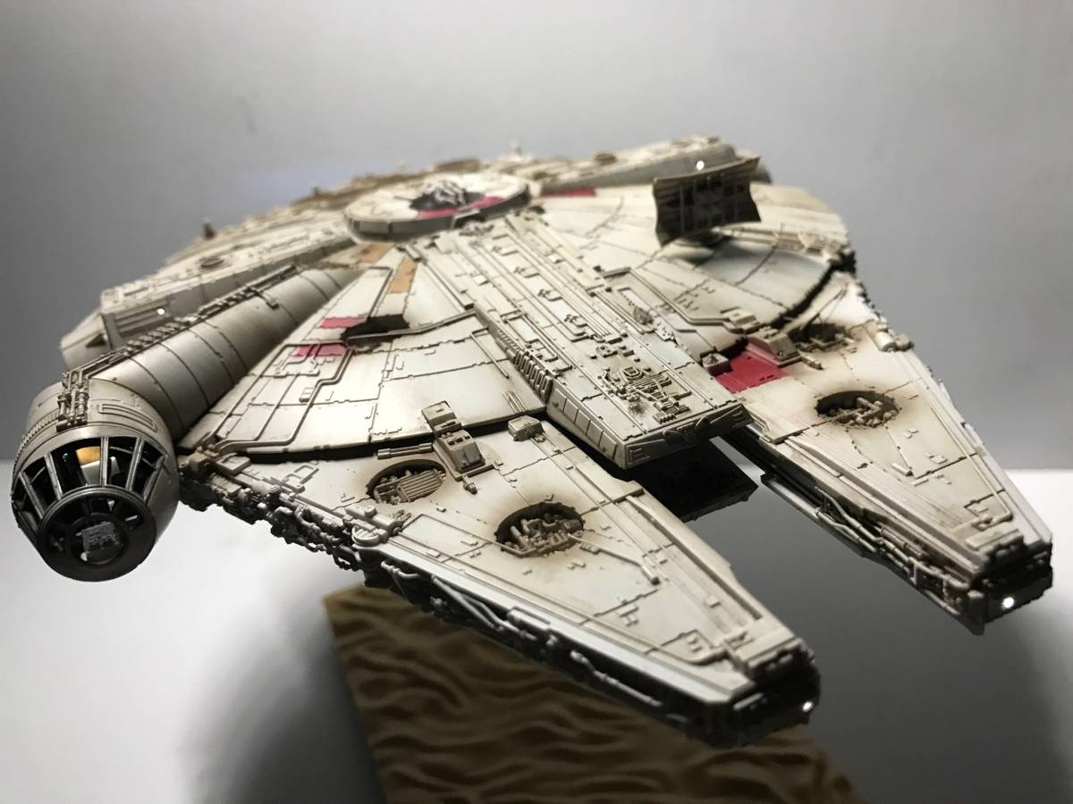 1/144 電飾改修 ミレニアムファルコン 塗装済完成品　 スターウォーズ 1/144 電飾改修 ミレニアムファルコン 塗装済完成品 スターウォーズ 管
