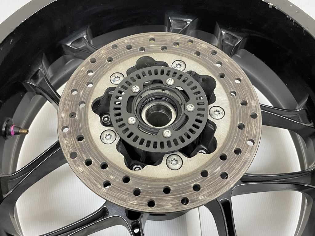 YAMAHA YZF-R1 2015年~2022年モデル 純正ホイール リアホイール