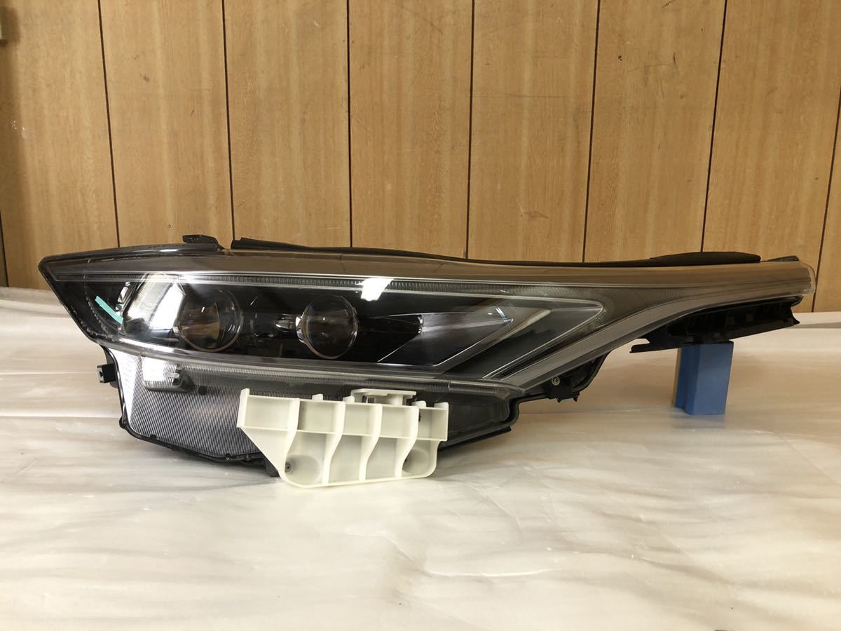 SAI サイ AZK10 後期 純正 LED 右 ヘッドライト KOITO 75-14 刻印 79
