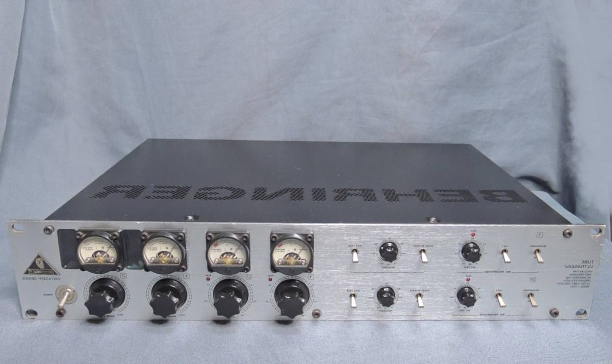 Behringer TUBE ULTRAGAIN MIC500USB Desktop Vacuum Tube