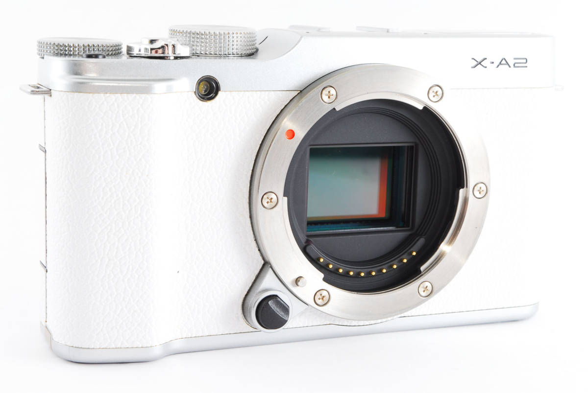 新作登場，本物保証 ☆極美品☆フジフイルム FUJIFILM X-A2 ボディ ☆