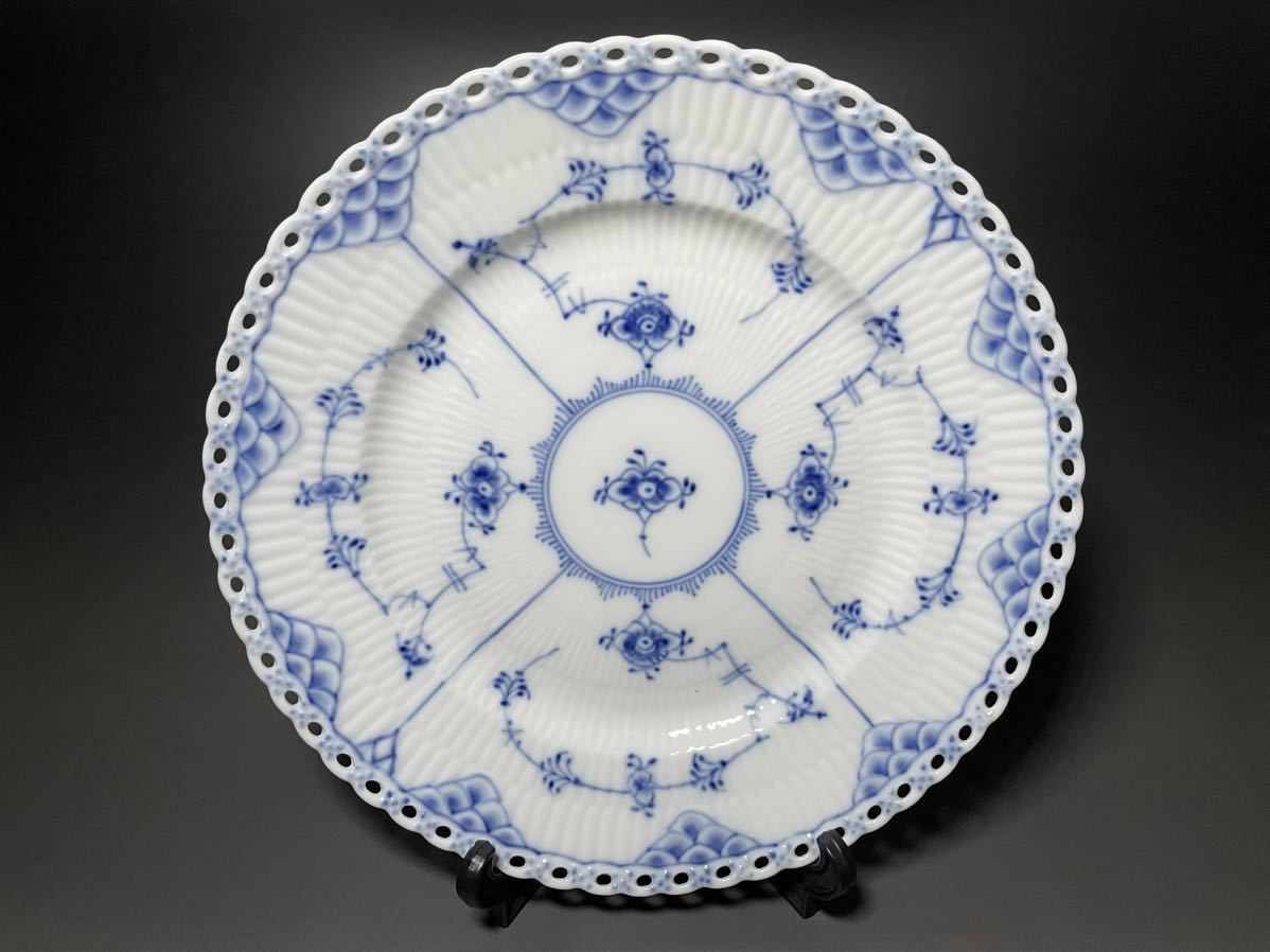 超激得，豊富な ロイヤルコペンハーゲン Royal Copenhagen プレート 19.5cm ブルー フルーテッド フルレース 皿 食器 220A3(ロイヤルコペンハーゲン)｜売買されたオークション情報、yahooの商品情報をアーカイブ公開 ロイヤルコペンハーゲン