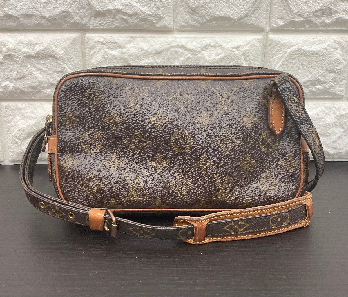 LOUIS VUITTON モノグラム ポシェット・マルリーバンドリエール 