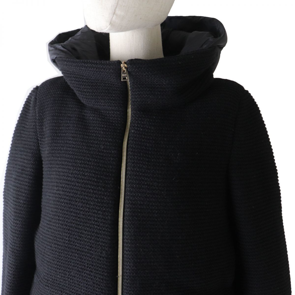 美品◎正規品 イタリア製 HERNO ヘルノ PI0197D POLAR-TECH ポーラ 