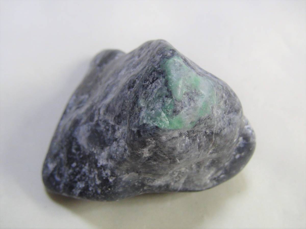 糸魚川 翡翠・ひすい・ヒスイ・(385)