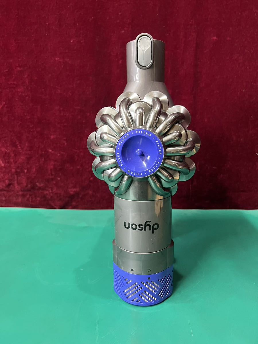ダイソン SV07 掃除機 番 一 サイクロン式掃除機 ダイソン コードレスクリーナー 掃除機 SV07 付属品あり　清掃済　動作OK (140s)