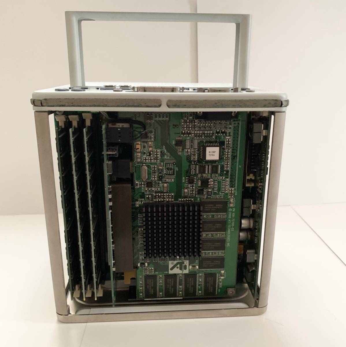 送料無料】ジャンク品 Apple Power Mac G4 Cube 本体のみ動作未確認