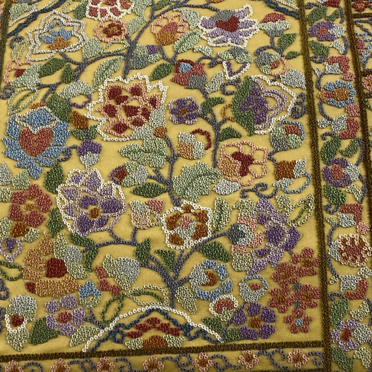 袋帯 名品 草花 華文 相良刺繍 からし色 お太鼓柄 正絹 【中古】 袋帯