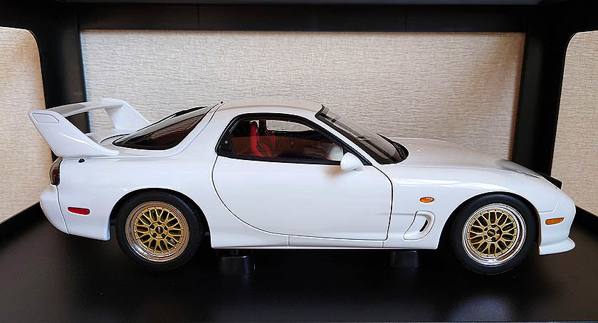 オートアート AUTOart 1/18 マツダアンフィニ RX-7 FD3S チューンド 