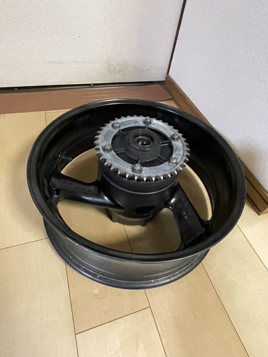 【送料込み】YAMAHA　XJR1300（RP03J） リアホイール　5.5J　中古品