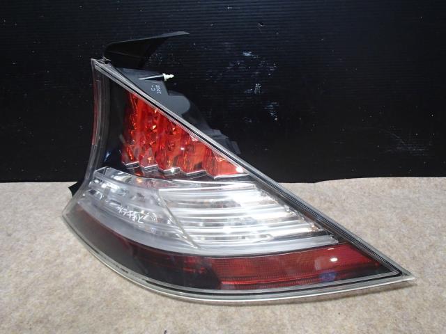 CRZ ZF1 テールライト CR－Z ZF1 右テールランプ ライト レンズ NH624P スタンレー P8689