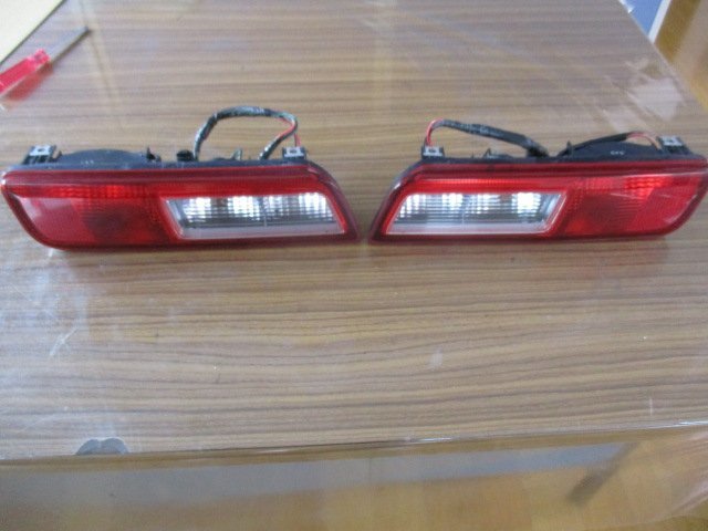 H27　マツダ　キャロル　HB36S　テールレンズ左右セット　