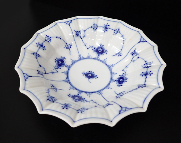 ロイヤルコペンハーゲン ブルーフルーテッド プレイン シェルディッシュ 8IN ROYAL COPENHAGEN ロイヤルコペンハーゲン ブルーフルーテッド