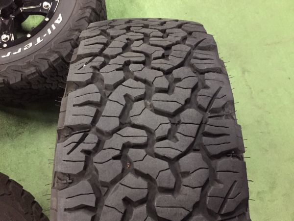 送料無料 MKW MK-56 ミシュラン BFグッドリッチ KO2 265/65R17 2019年 
