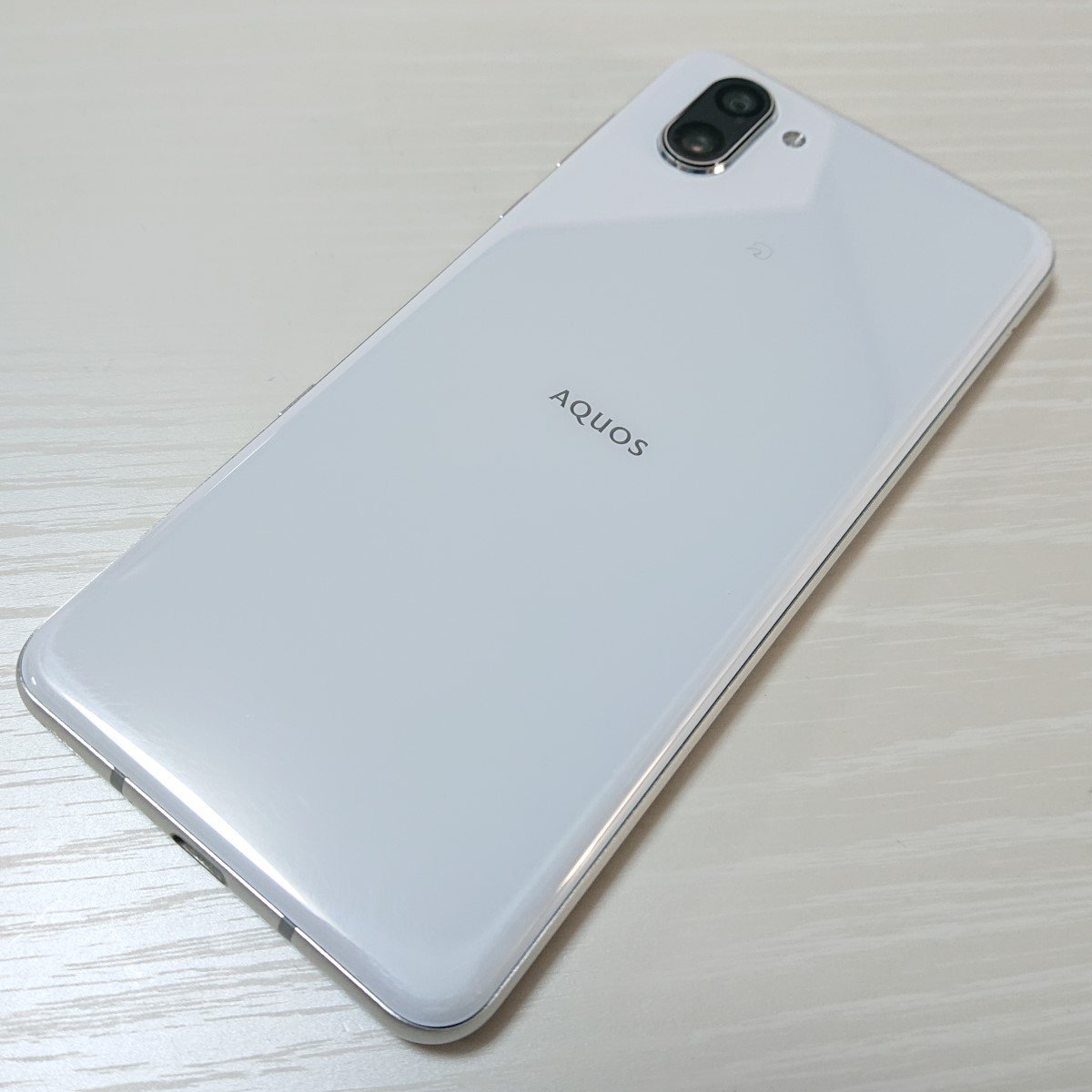 ☆【26897WM】 ジャンク SoftBank 808SH SHARP AQUOS R3 プラチナ