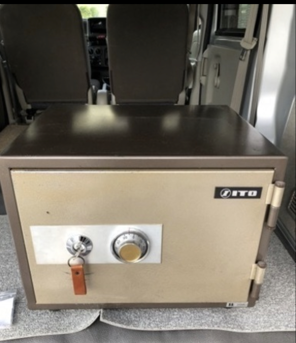 ■●金庫・ダイヤル&シリンダー式耐火金庫(鍵２個)49×43×37cm【手渡し限定！】