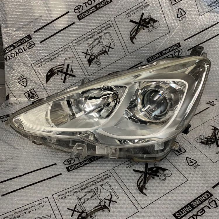 トヨタ アクア NHP10 中期 左ヘッドライト KOITO 52-291 刻印A 81150