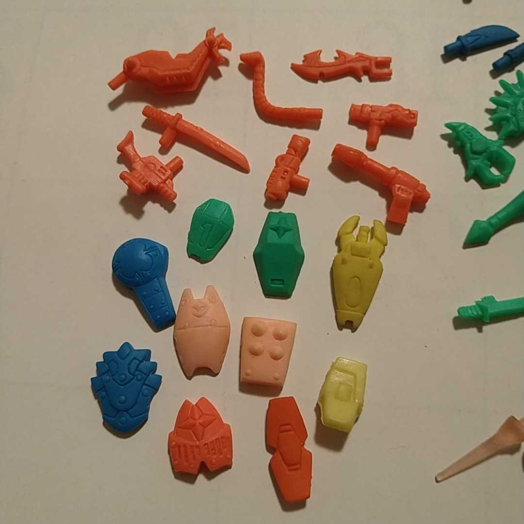 ア*ト様 ガン消し　武器　盾など多数 ガン消しセット、武器多め ガン消し パーツ欠品 ○ガン消し ガンダム