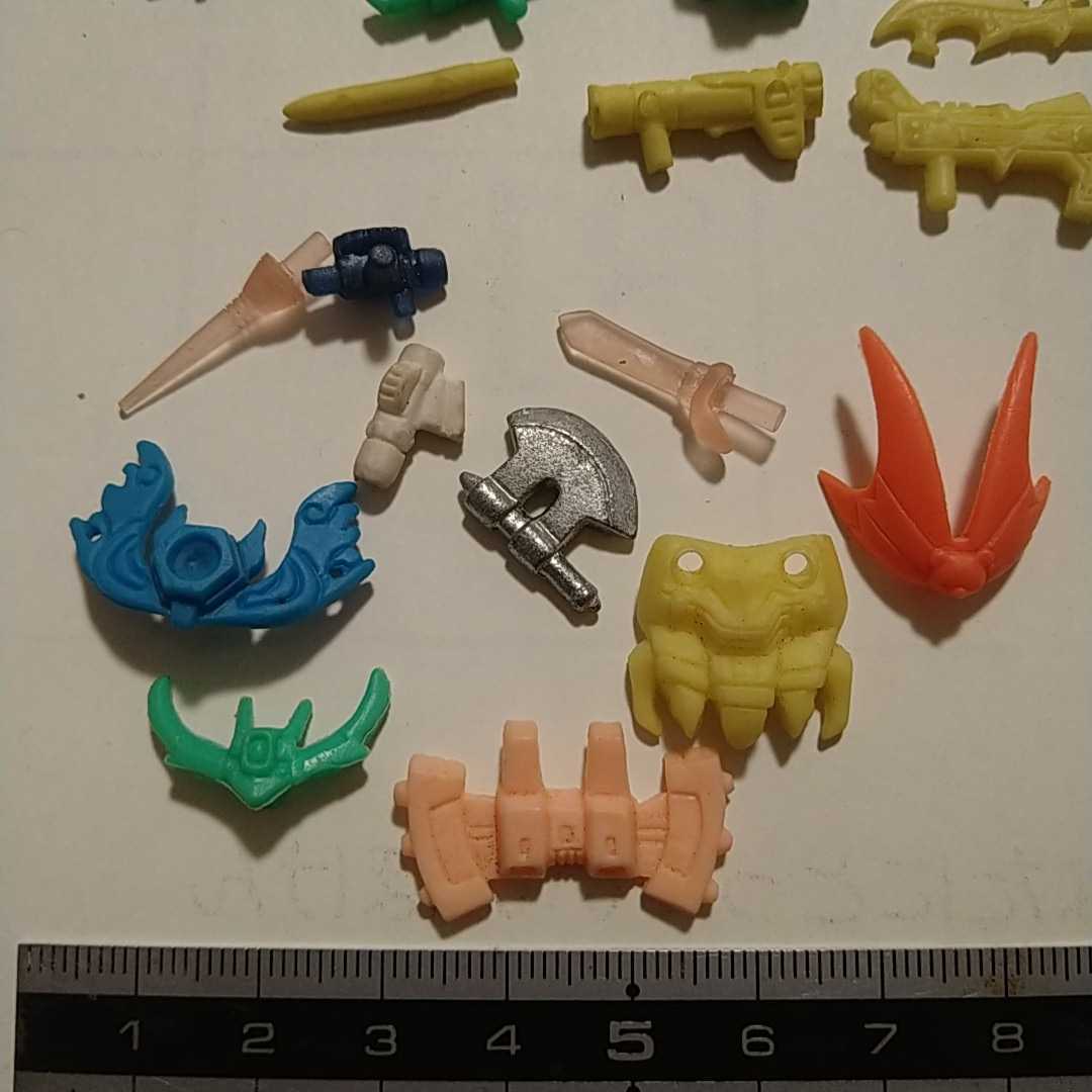 ア*ト様 ガン消し　武器　盾など多数 ガン消しセット、武器多め ガン消し パーツ欠品 ○ガン消し ガンダム