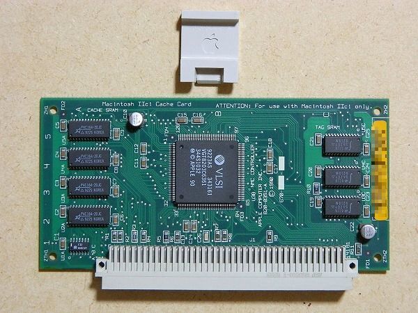 Macintosh IIci 専用…… Cache Card（Apple純正）／ 固定具付き