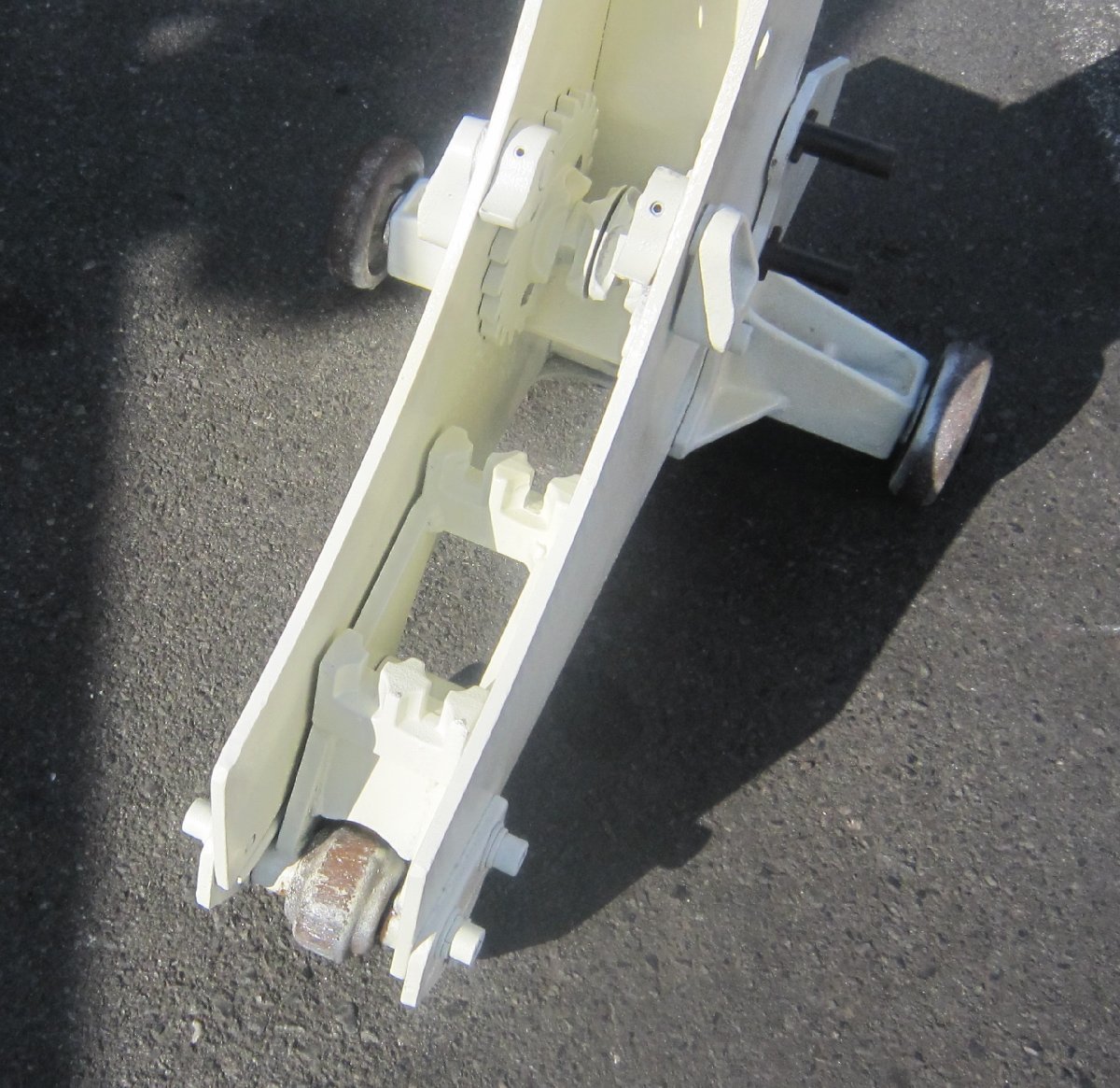 前田機工 オートポールタワー ポンプ ラム チェーン フレーム修正機