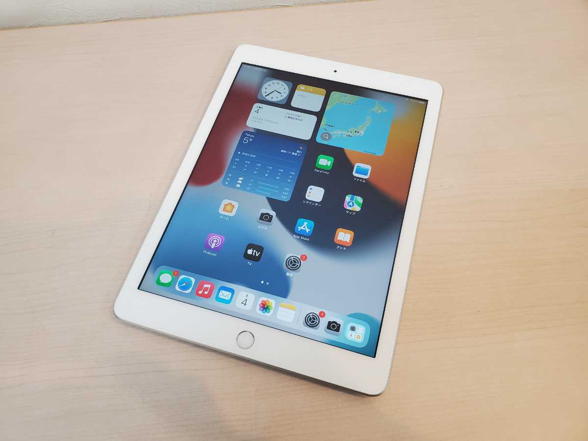 美品 Apple iPad 第6世代 128GB Wi-Fi モデル MR7K2J/A シルバー 極美