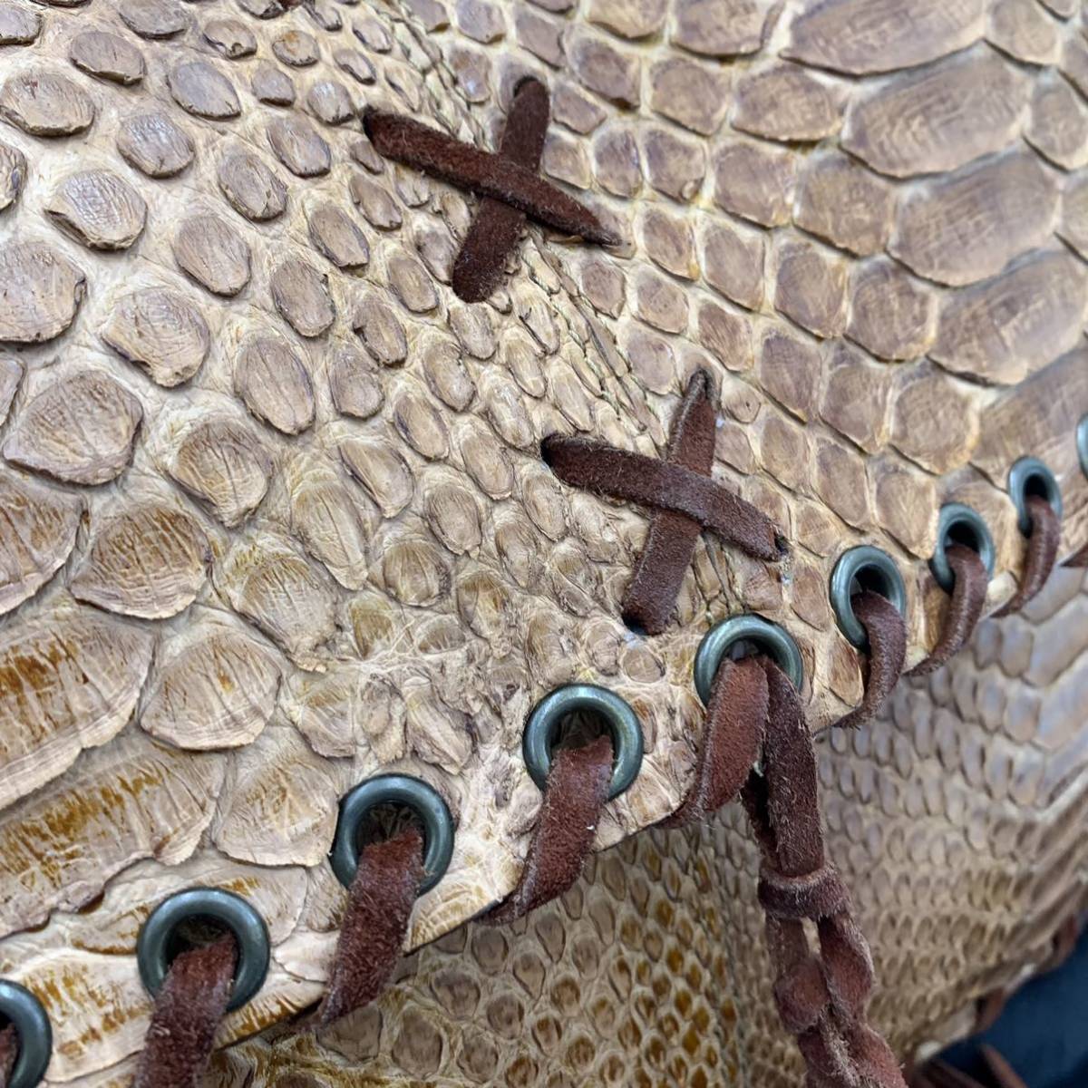 ☆良品/高級ラグジュアリー鞄 [イタリア製] 極上!!蛇革パイソンレザー 'DOLCE&GABBANA ドルチェアンドガッバーナ' ショルダーバッグ BRN 茶