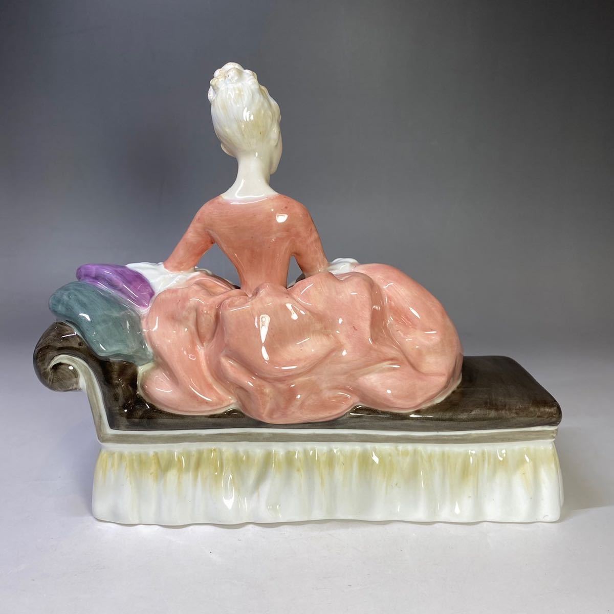 Royal ロイヤルドルトン フィギュリン ROYAL DOULTON Doulton 英国