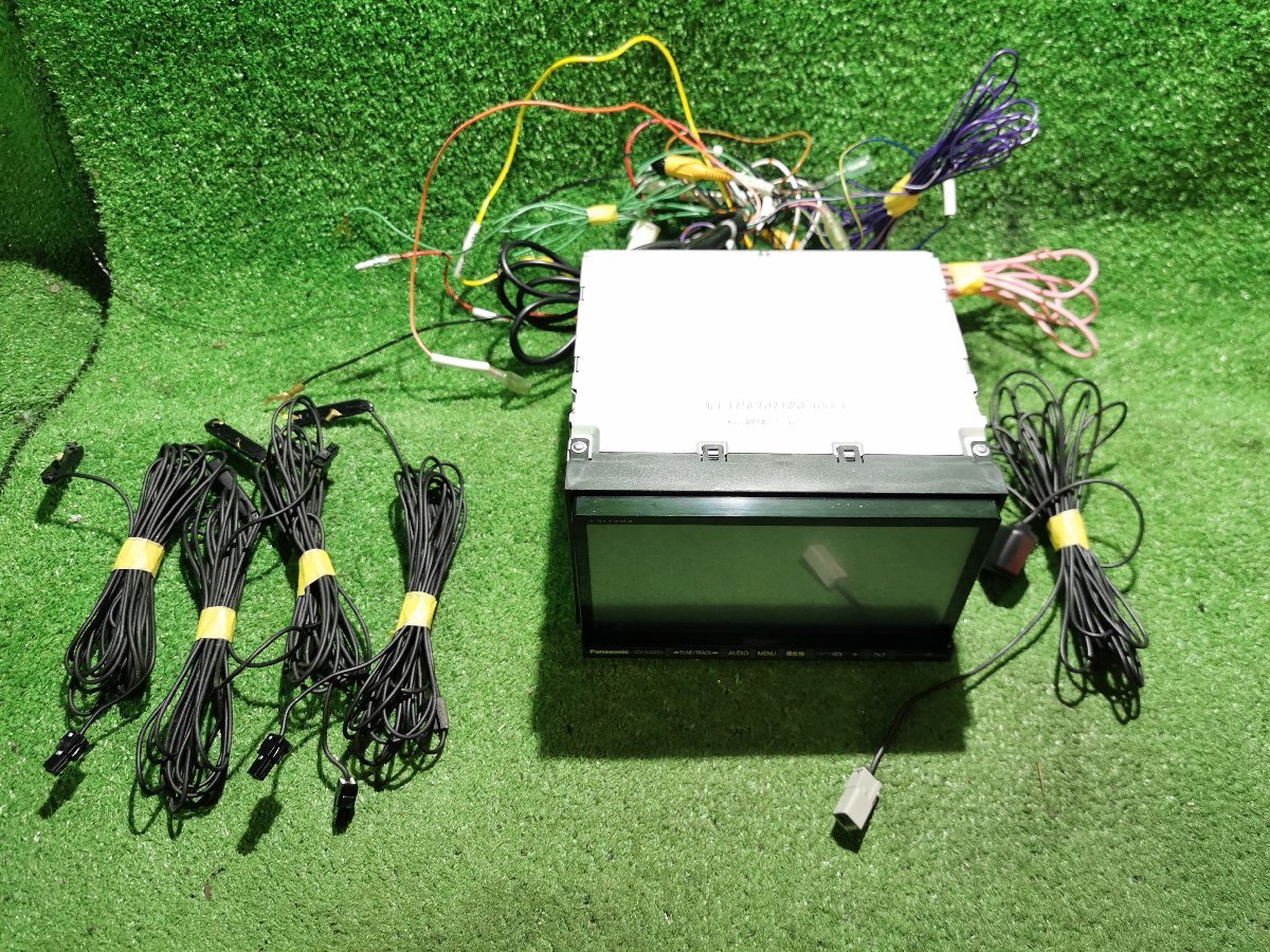 ☆☆Panasonic パナソニック Strada ストラーダ CN-R300D CD DVD フルセグ SD Bluetooth通話 2013年地図データ