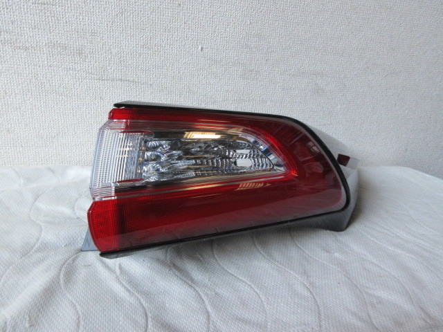 ② ハリアー テールランプ右 ZSU60W ZSU65W 60系 後期 ICHIKOH 48-195